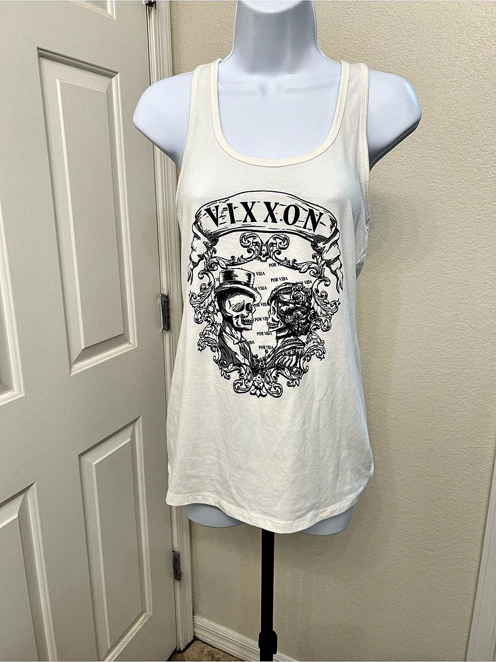 Vixxon Graphic Racerback Tank Size Large